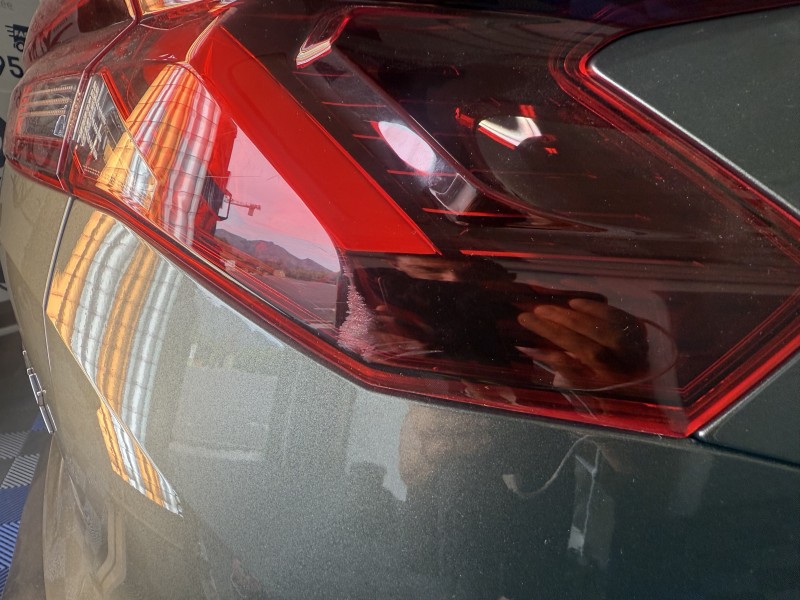 Supprimer les rayures sur feux arrière de Citroën sans les changer à Marseille et Gémenos