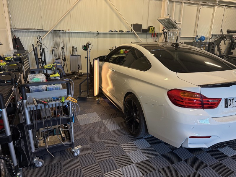débosselage sans peinture DSP sur BMW M4