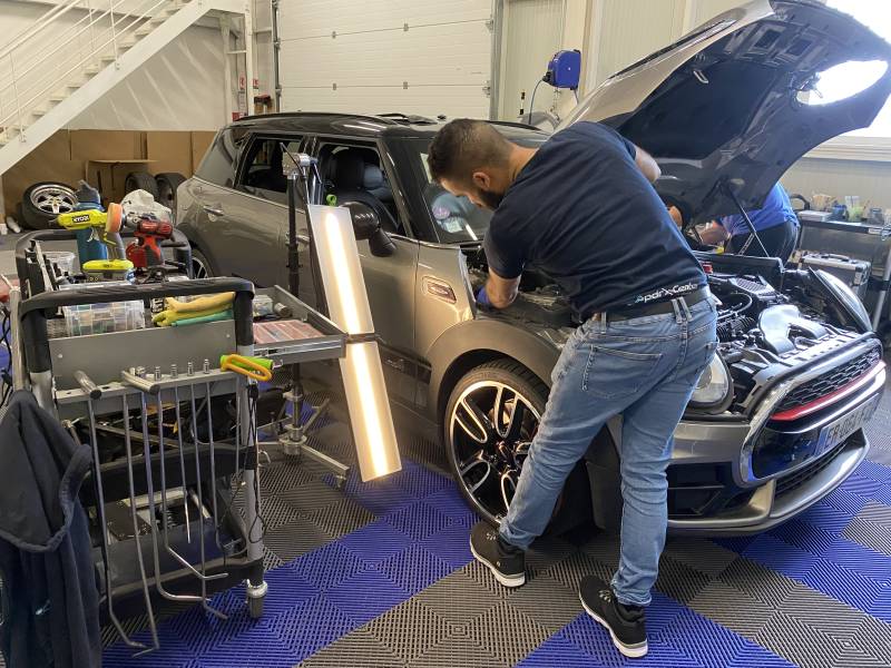 Dsp sur aile avant droite 