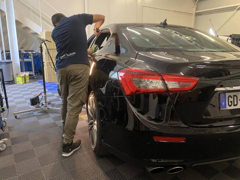 Notre technicien en cours de traitement dsp