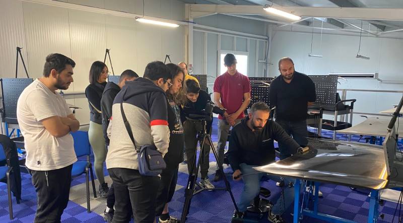 Qu'est-ce qu'un débosseleur carrosserie ?