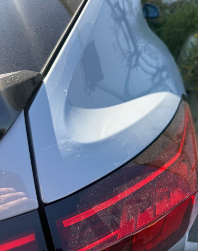 Raccord peinture sur BMW iX2 après un petit accroc à Marseille et Gémenos

