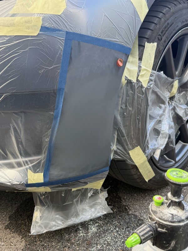 Raccord peinture sur carrosserie de Tesla : une solution économique et rapide à Gémenos et Marseille